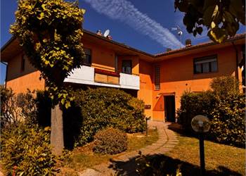 COLLAZZONE TRE CAMERE CON GARAGE DOPPIO